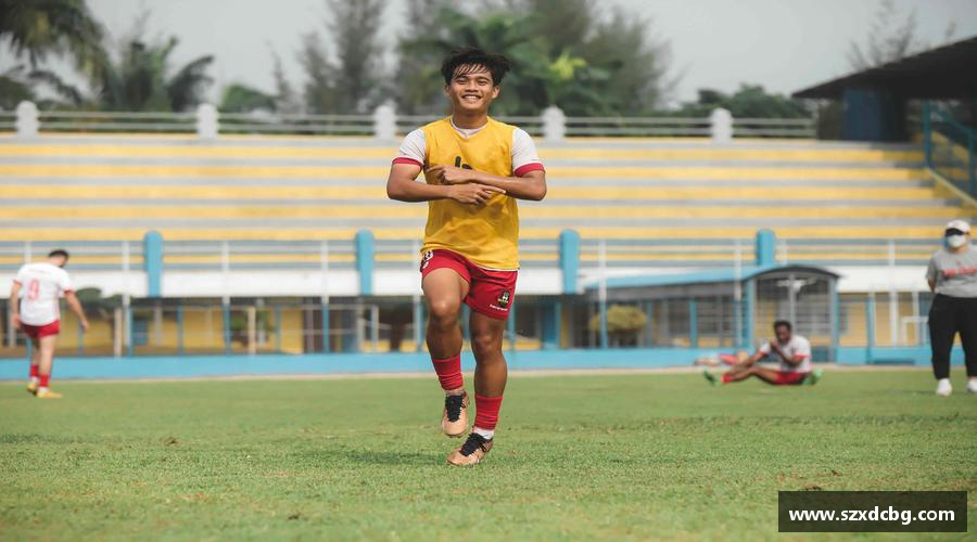 拼搏绽放，青春无悔！